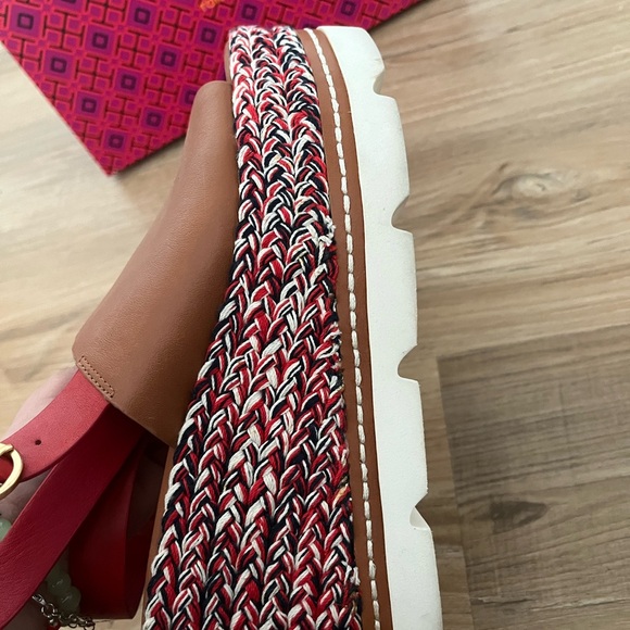 Tory Burch Leather Platform Sandals — Size 8 - Picture 5 of 8